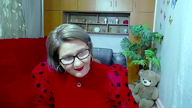 Snapshot of LucilleFenlys chatting on 8, 12, 2024 LucilleFenlys online show from 8, 12, 2024