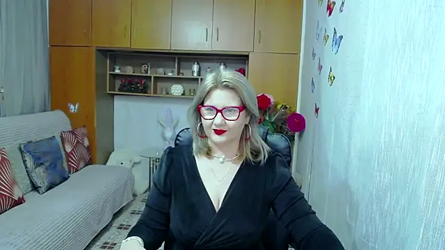 LucilleFenlys online show from 20, 10, 2025