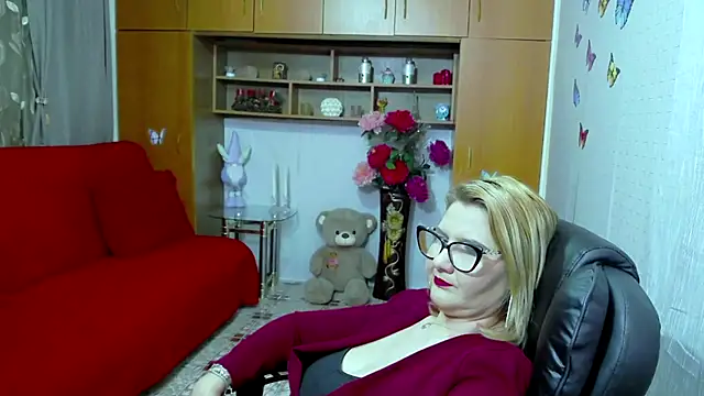 Snapshot of LucilleFenlys chatting on 27, 2, 2025 LucilleFenlys online show from 27, 2, 2025
