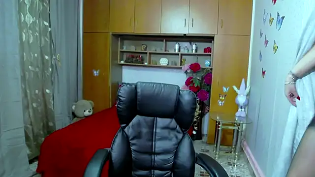 Snapshot of LucilleFenlys chatting on 16, 2, 2025 LucilleFenlys online show from 16, 2, 2025