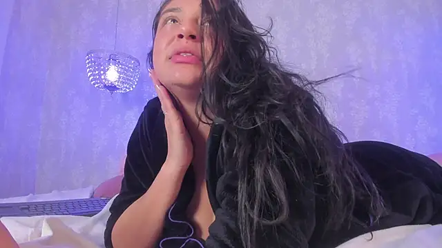 dayra angels online show from 15, 6, 2026