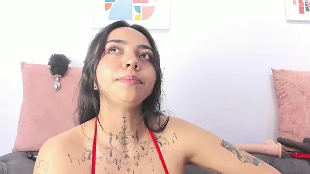 miss soffi  online show from 17, 1, 2025