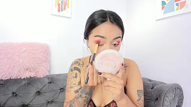 miss soffi  online show from 24, 11, 2025