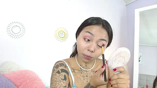 miss soffi  online show from 18, 12, 2025