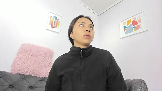 miss soffi  online show from 4, 11, 2025