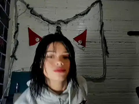 sarasandle online show from 6, 1, 2025