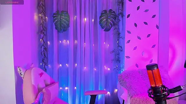 Aquamarinebubble online show from 14, 5, 2026