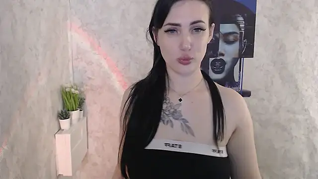 Snapshot of MisssShy_ chatting on 22, 11, 2025 MisssShy online show from 22, 11, 2025