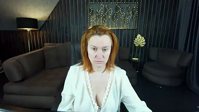 Snapshot of Kamilla_Hot chatting on 24, 4, 2026 Kamilla Hot online show from 24, 4, 2026