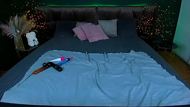 Kamilla Hot online show from 17, 10, 2025