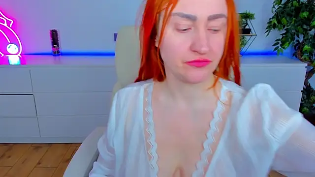 Kamilla Hot online show from 6, 3, 2026