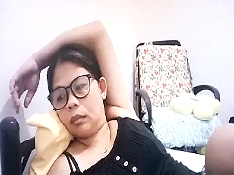 pinay milfxx online show from 7, 5, 2026