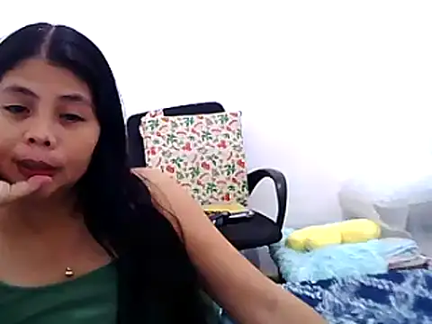 Snapshot of pinay_milfxx chatting on 12, 3, 2025 pinay milfxx online show from 12, 3, 2025