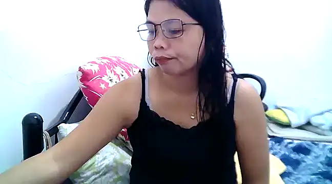 Snapshot of pinay_milfxx chatting on 13, 2, 2025 pinay milfxx online show from 13, 2, 2025