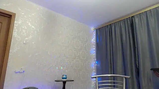 elenaza online show from 5, 10, 2025
