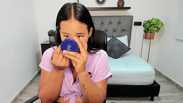 isabella florez online show from 25, 2, 2025