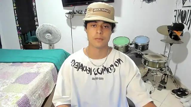 Snapshot of Zack_falcon chatting on 27, 3, 2026 Zack falcon online show from 27, 3, 2026