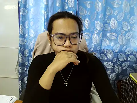 Your PrettyGirlxxx online show from 24, 4, 2026