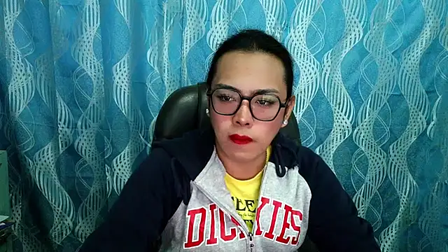 Snapshot of Your_PrettyGirlxxx chatting on 11, 9, 2025 Your PrettyGirlxxx online show from 11, 9, 2025