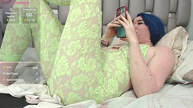 Kittywhiteass online show from 11, 1, 2026