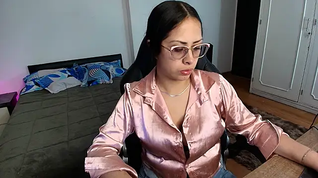 yesie hot online show from 21, 3, 2026