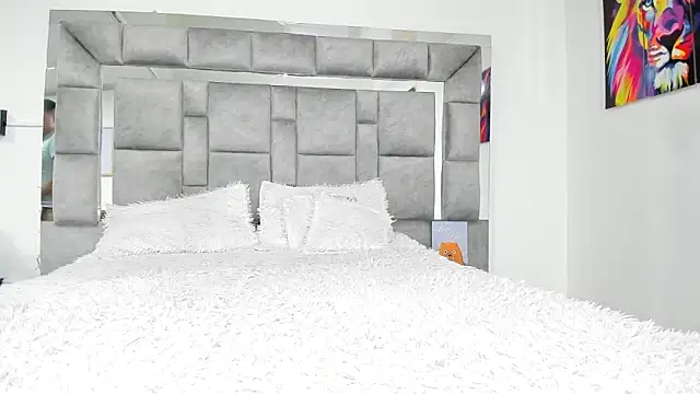 Candy And Andy  online show from 19, 4, 2026