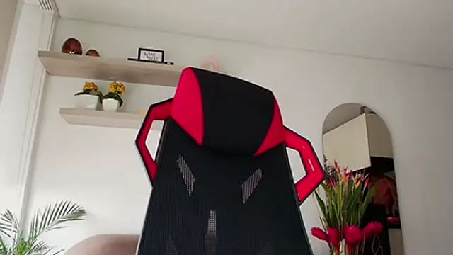 Robyn Miller online show from 6, 11, 2025