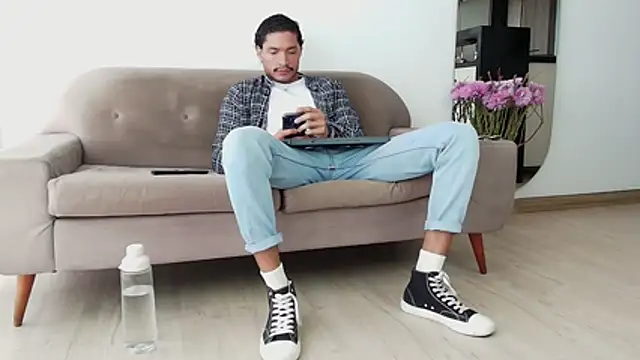 Robyn Miller online show from 18, 11, 2025