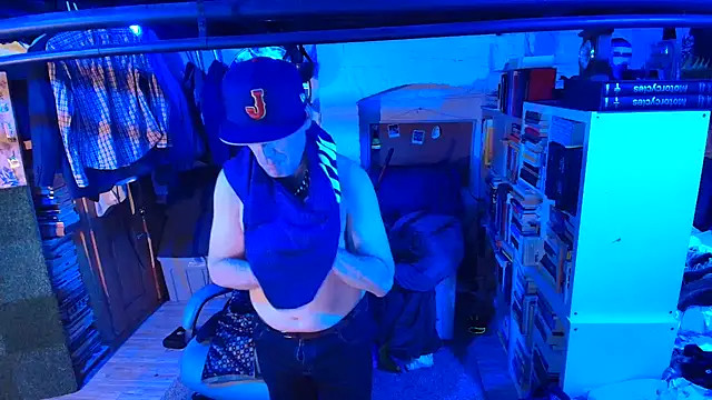 cumhungrybottom4u online show from 7, 3, 2026