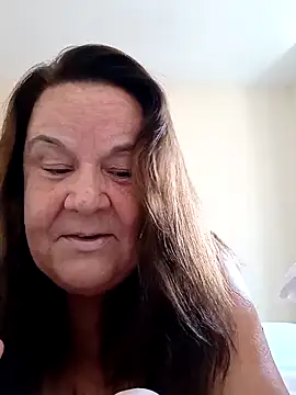 Yaya Mineira online show from 28, 2, 2025