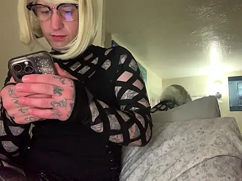 Kik SickSlut88 online show from 2, 8, 2026