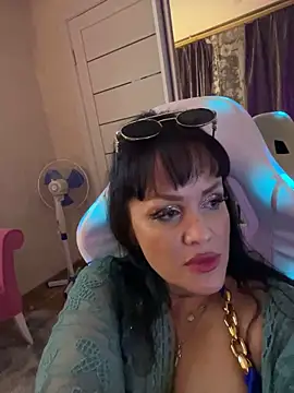 Lolaley2 online show from 9, 2, 2026