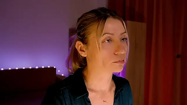 ZoeGrant online show from 28, 4, 2026