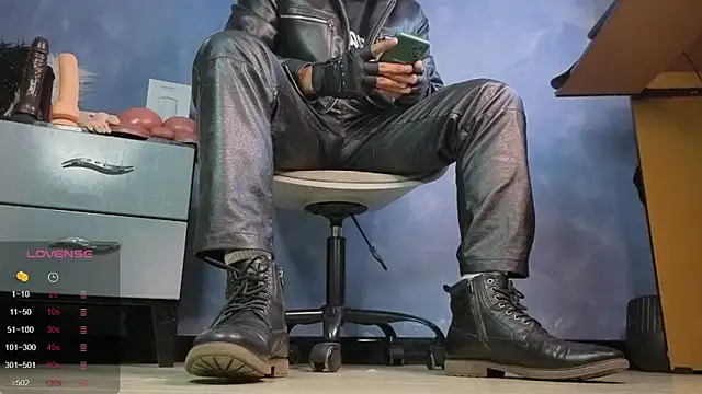 TomLover 12 online show from 5, 2, 2026