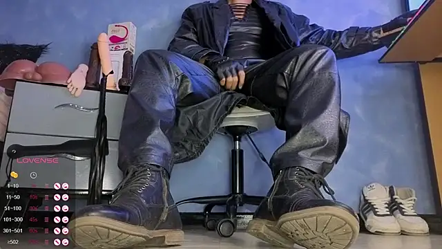 TomLover 12 online show from 7, 4, 2026