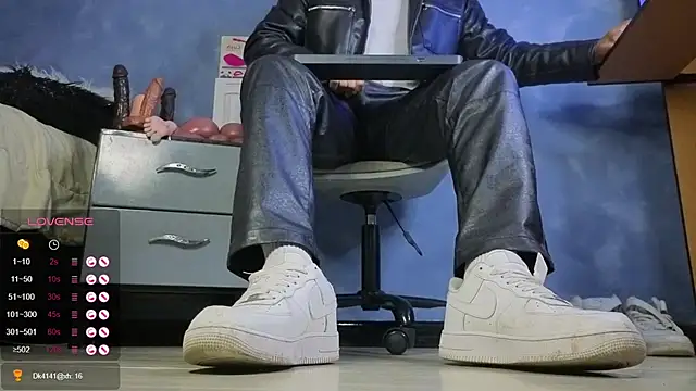 TomLover 12 online show from 24, 2, 2026