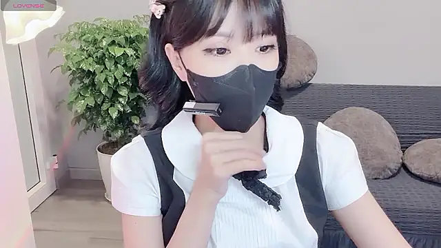 Mya Lee online show from 6, 3, 2026