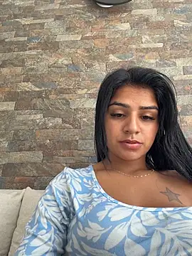 Snapshot of AnnRosse18 chatting on 8, 1, 2026 AnnRosse18 online show from 8, 1, 2026
