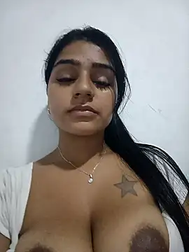 Snapshot of AnnRosse18 chatting on 21, 1, 2025 AnnRosse18 online show from 21, 1, 2025