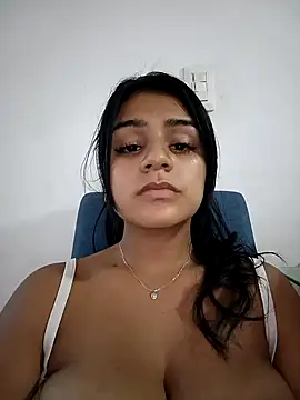 Snapshot of AnnRosse18 chatting on 14, 2, 2025 AnnRosse18 online show from 14, 2, 2025
