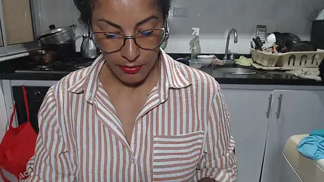 kateleyagrey online show from 13, 11, 2025