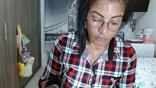 kateleyagrey online show from 4, 2, 2025