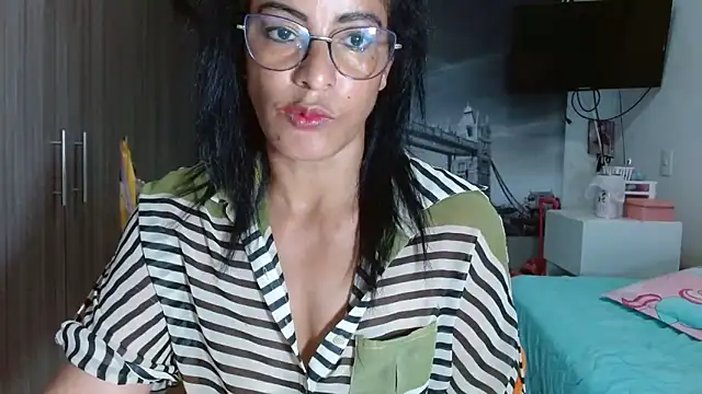 kateleyagrey online show from 25, 1, 2025