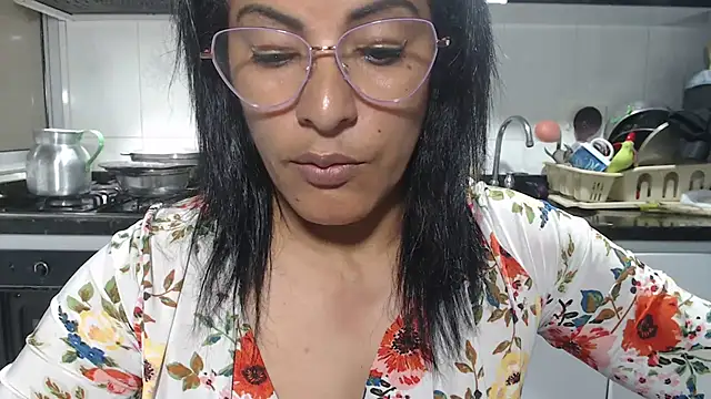 kateleyagrey online show from 21, 4, 2026