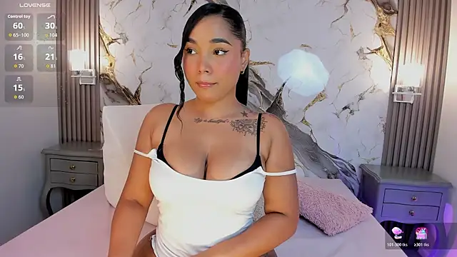 Snapshot of TianaaJackson chatting on 6, 6, 2026 TianaaJackson online show from 6, 6, 2026