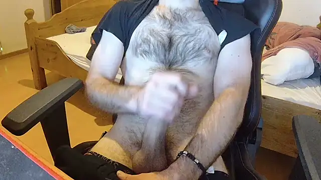 Snapshot of KmlBI26 chatting on 20, 11, 2025 KmlBI26 online show from 20, 11, 2025