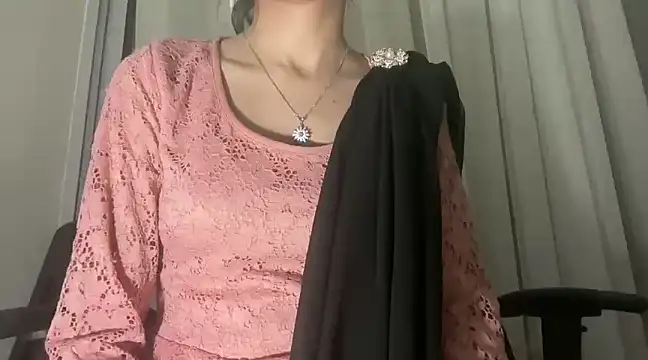 Snapshot of Minal_07 chatting on 19, 12, 2024 Minal 07 online show from 19, 12, 2024
