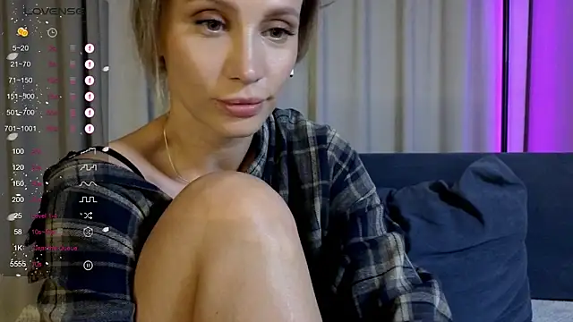 Snapshot of Alice_Wonders chatting on 28, 6, 2026 Alice Wonders online show from 28, 6, 2026