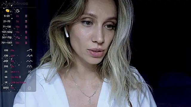 Snapshot of Alice_Wonders chatting on 15, 5, 2026 Alice Wonders online show from 15, 5, 2026