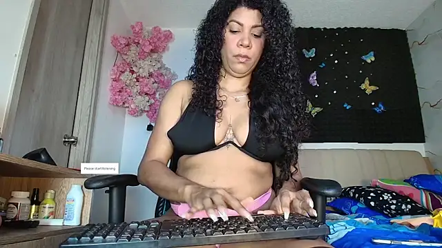 Snapshot of Hot_Brunette34 chatting on 28, 5, 2026 Hot Brunette34 online show from 28, 5, 2026